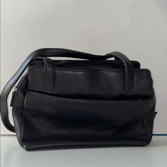 Stone‎ Mountain Womens Black Leather Shoulder Bag/Purse Zipper & Side Pockets - Picture 1 of 11